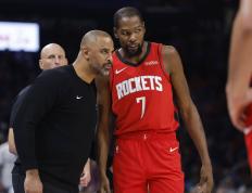 华体会体育-今夜NBA季后赛焦点战，尤文图斯战术微调，质疑声仍在，数据趋势出现新变化的简单介绍