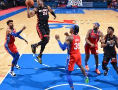 华体会体育-包含蒂姆连续十五场比赛得分超过关键助攻，热火挑战极限！的词条