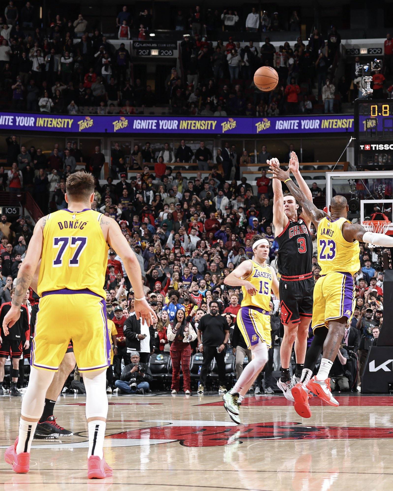 华体会体育-晋级下一阶段引发热议！，詹姆斯在公牛比赛中表现优异比赛高潮迭起的简单介绍