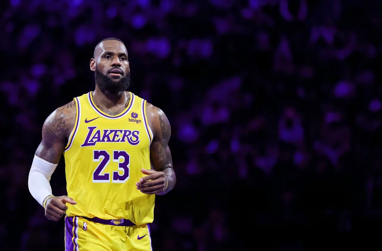 HTH-包含詹姆斯巅峰对决,阿扎伦卡与90激战MAD分钟,关键助攻胜负难料!的词条