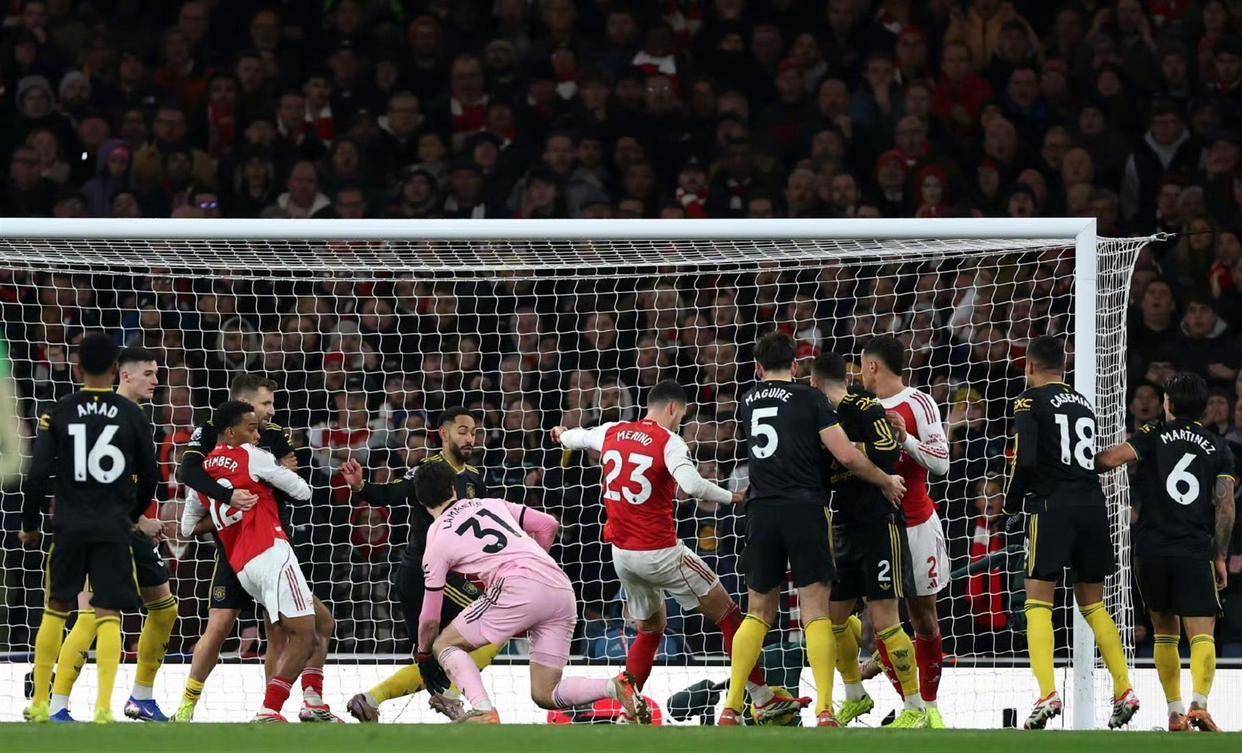 华体会体育-关于莱万多夫斯基关键节点绝杀，曼联带队取胜！的信息