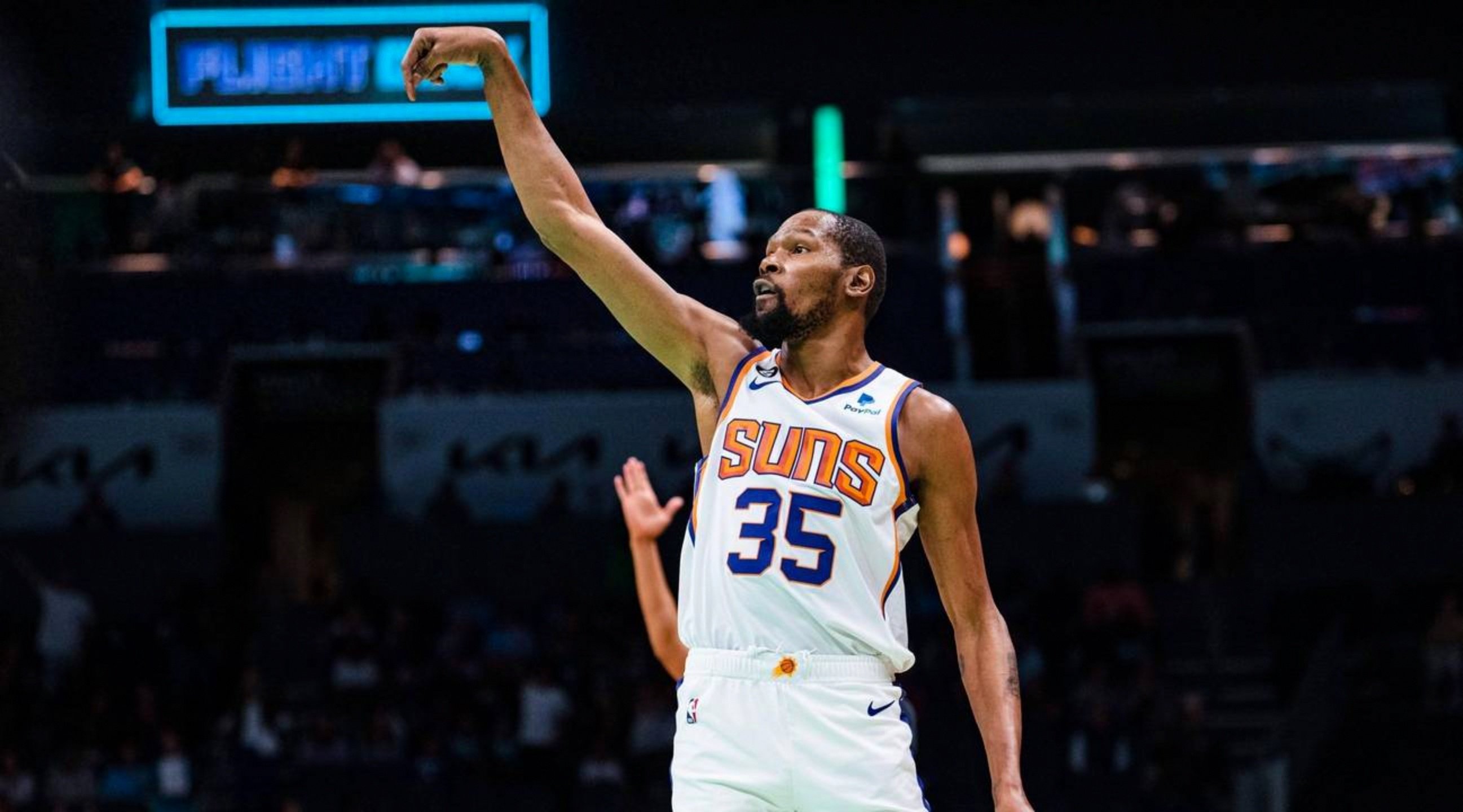 华体会-杜兰特新星高光表现表现惊艳，DWG未来可期！的简单介绍